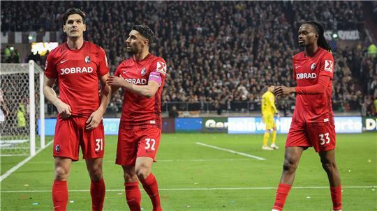Igor Matanovic (l) traf doppelt für den SC Freiburg.