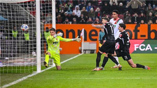 Igor Matanović steht für die Freiburger goldrichtig.