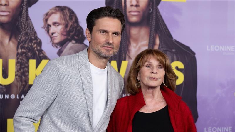 Ihr Sohn Simon Verhoeven hat beruhigende Nachrichten. (Archivbild)