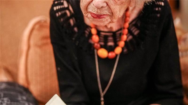 „Als ob es gestern wäre“: 80 Jahre nach Auschwitz Ihren „Judenstern“ hat Margot Friedländer aufgehoben, über ihr Schicksal hat sie ein Buch geschrieben.