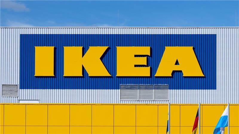 Bundestag: Eine Milliarde Euro im Jahr für Lobbyarbeit Ikea setzt sich laut Lobbyregister gegenüber Politikerinnen und Politikern unter anderem für eine Senkung des bürokratischen Aufwands bei der Erteilung von Arbeitserlaubnissen für Ausländer ein. (Symbolbild)
