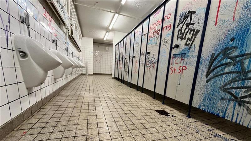 Illegale Schmierereien sind auf vielen Schultoiletten im Kreis Stade zu finden.
