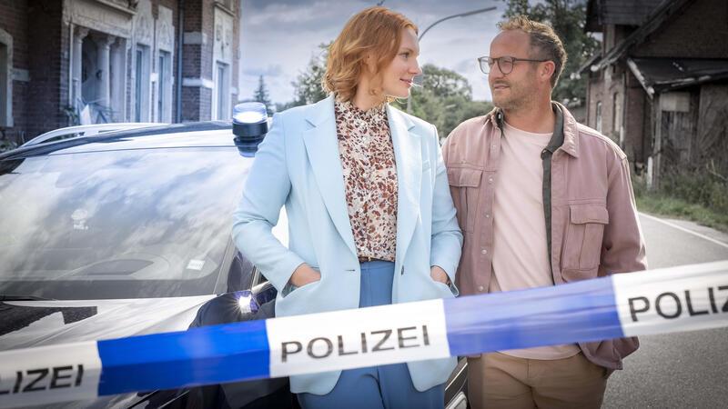Im ARD-Film „Mordnacht“ stehen Gabriel Panski (Maximilian Brückner) und Kommissarin Leonie Winter (Rosalie Thomass) im Mittelpunkt.