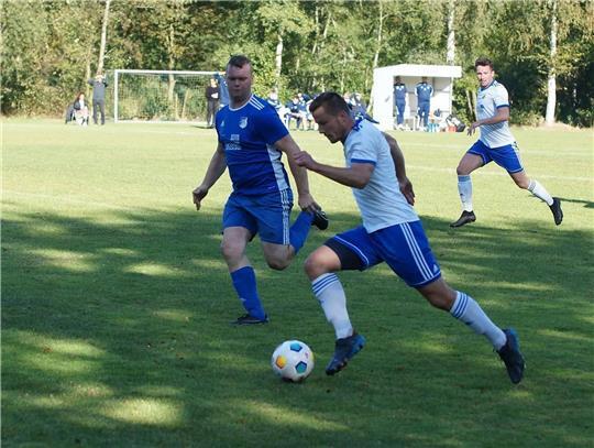 Im Absteiger-Duell war Bargstedt dem TSV Großenwörden spielerisch überlegen.