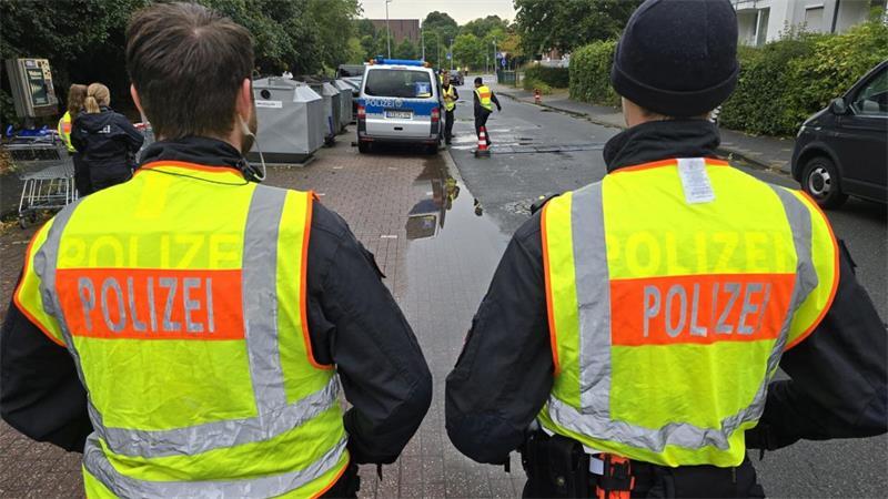 Darum kontrollierten Polizei und Zoll am Stader Bahnhof Im Altländer Viertel wurden am Donnerstagabend vorwiegend Verkehrsverstöße geahndet.