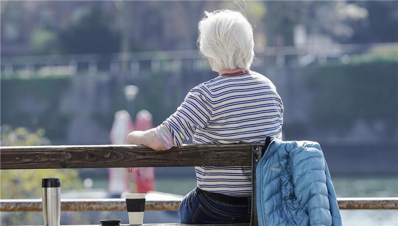 Im Bereich Bullenberg in Buxtehude wurde eine Seniorin beraubt, wie die Polizei berichtet. (Symbolbild)