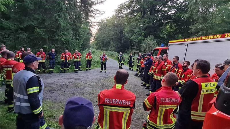 Im Braken: Etliche Feuerwehren waren zur Vegetationsbrandbekämpfung im Einsatz.