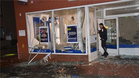 Im Dezember 2023 wurde ein Geldautomat der Deutschen Bank in Harsefeld gesprengt.