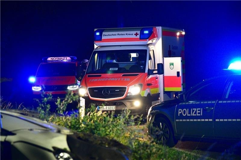 Im Ernstfall – wie hier bei einem Verkehrsunfall – müssen die Notfallsanitäter so schnell wie möglich den Notfallort erreichen. Foto: Beneke