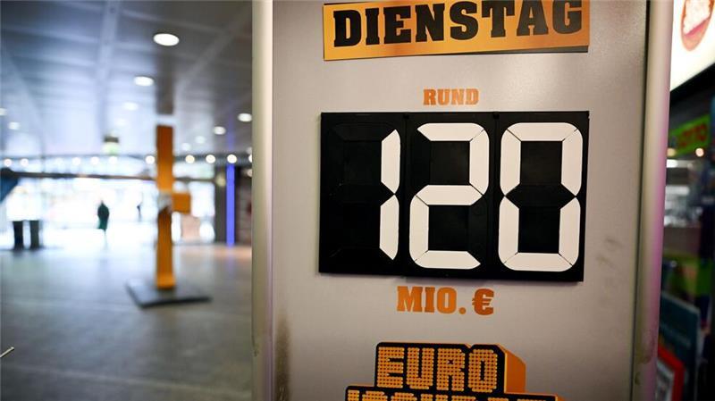Eurojackpot: Nächster Glückspilz aus Niedersachsen jetzt Millionär Im Eurojackpot geht es auch weiterhin um 120 Millionen Euro. Diesen Dienstag ist die nächste Chance.