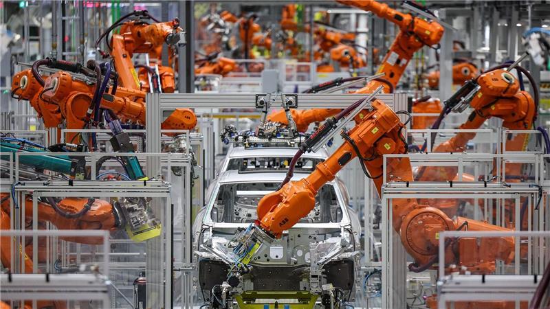 Im Fahrzeugbau sind die Investitionspläne besonders stark gesunken. (Symbolbild)