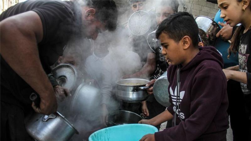 USA leisten trotz Not in Gaza weiter Militärhilfe an Israel Im Gazastreifen droht nach Einschätzung von Hilfsorganisationen eine Hungersnot.