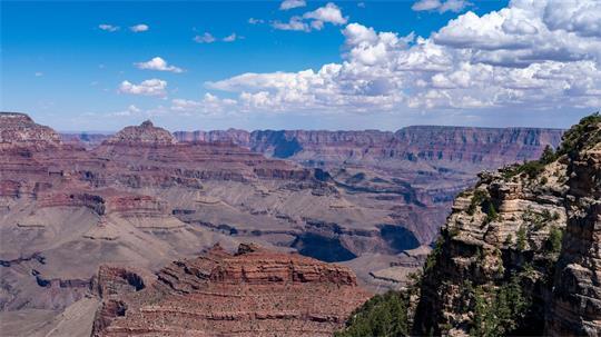 Im Grand Canyon werden nach Behördenangaben nach einer Sturzflut gut 20 Menschen vermisst. (Archivbild)