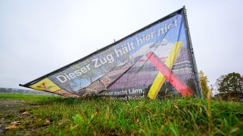 Im Heidekreis richten sich Bürgerinitiativen gegen eine neue ICE-Trasse.