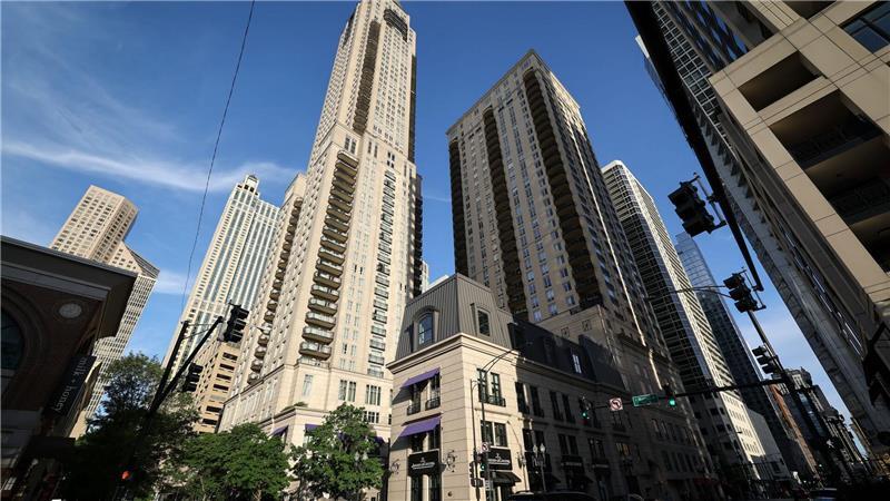 Nagelsmann zurück auf Los und Völlers Chicago-Erinnerungen Im Hotel Waldorf Astoria (l, weiß) logieren die DFB-Kicker.