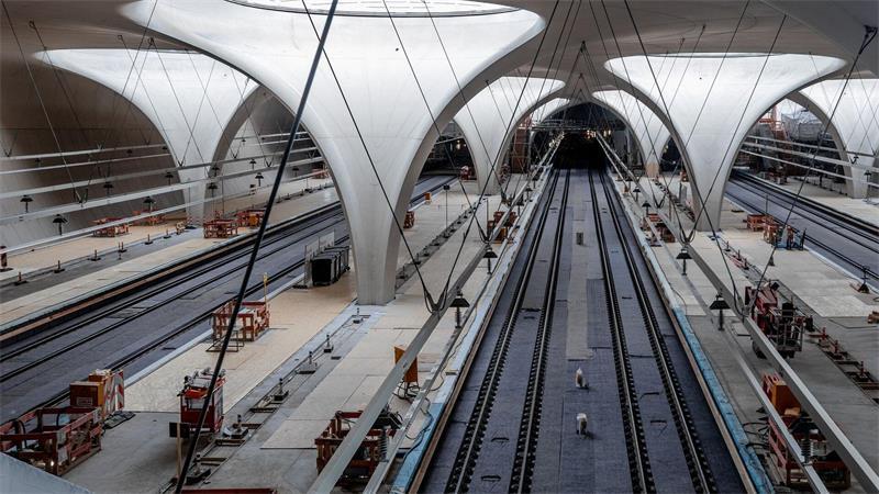 Im Inneren sieht der Bahnhof schon recht fertig aus. Der Eindruck täuscht aber offenbar. (Archivbild)