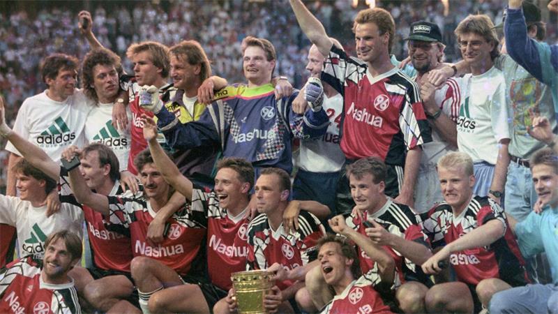 Pokalheld macht Politik: Sievers will Bürgermeister werden Im Jahr 1992 gewann Hannover 96 den DFB-Pokal, als bislang einziger Zweitligist. Jörg Sievers hielt als 96-Torwart die entscheidenden Elfmeter. (Archivbild)