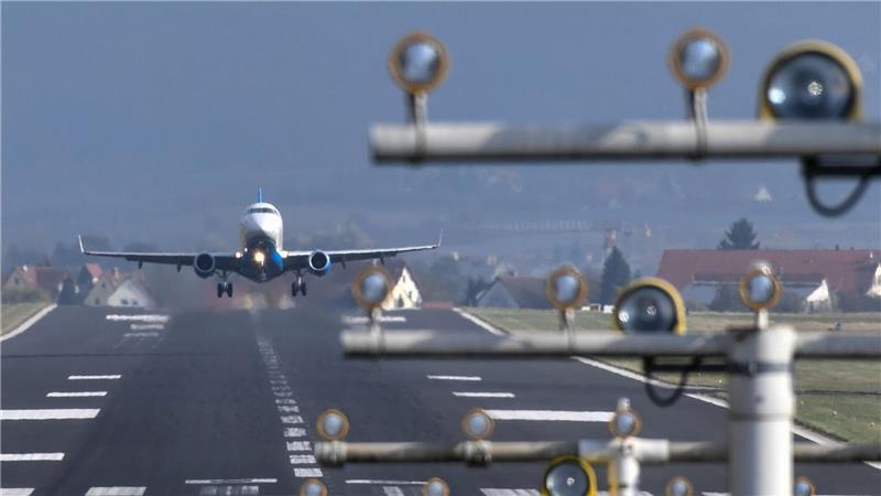 Im Januar gibt es von Friedrichshafen aus wieder Linienflüge in drei große Städte. (Symbolfoto)