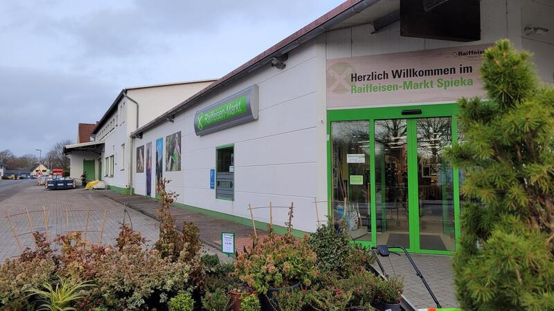 Im Komplex des Raiffeisen-Marktes an der Wurster Straße in Spieka entsteht ein Tante Enso Mini-Supermarkt mit eigenem Eingang. 