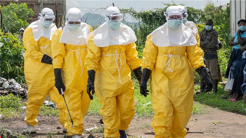 Im Kongo und in Uganda gibt es nach WHO-Angaben inzwischen mehr als 500 Verdachtsfälle von Ebola, einer ansteckenden und lebensbedrohlichen Krankheit.