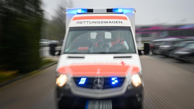 Rettungsdienste in Not – Kündigung verschärft Lage Im Kreis Rotenburg gibt es zu wenige Sanitäter, die zu viele Einsätze zu leisten haben.