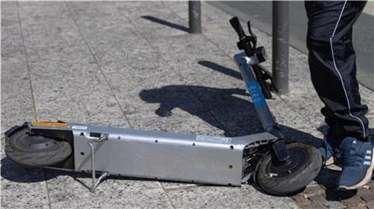 Im Kreisel Buxtehuder Straße wurde ein Harsefelder angefahren. In Stadermoor sind zwei Autos kollidiert. (Symbolbild)