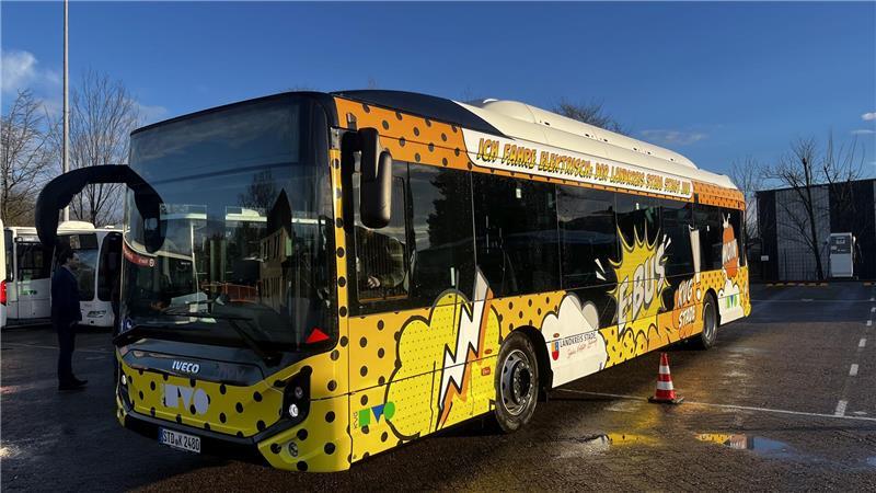 Mehr On-Demand-Verkehr und neue S6: KVG und S-Bahn blicken in die Zukunft Im Landkreis Stade fahren bereits drei Elektro-Busse.
