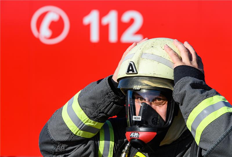 Im Neubau des Feuerwehrgerätehauses in Drochtersen ist für die Kleiderkammer kein Platz vorgesehen. Symbolfoto: Michael/picture alliance/dpa