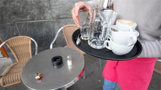 Im Norden beginnen die Tarifverhandlungen für das Hotel- und Gaststättengewerbe. (Symbolbild)