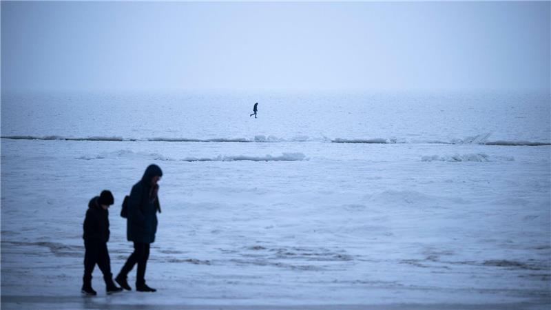 Im Nordosten erwartet der DWD regional noch leichten Dauerfrost.