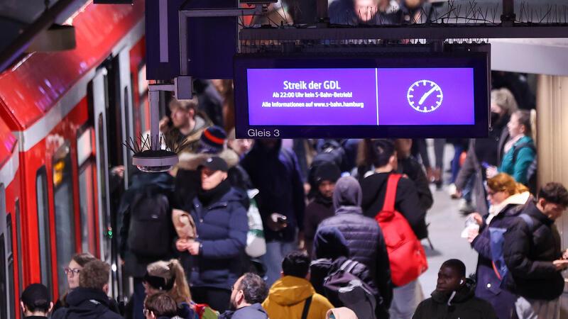 24-Stunden-Streik ab heute – S-Bahn-Verkehr soll lahmgelegt werden Im November konnte auf der S-Bahnlinie S3 ein Pendelbetrieb aufrechterhalten werden.