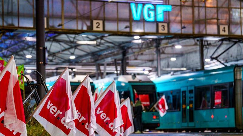 Im ÖPNV wird es wieder zu starken Behinderungen kommen.