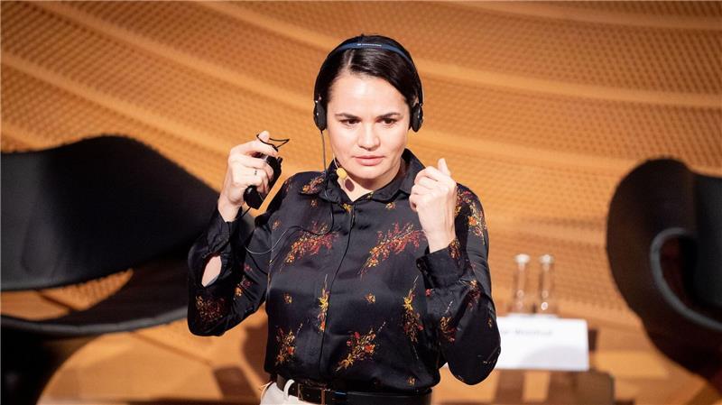 BSI analysiert russischen Cyberangriff auf Osteuropa-Verein Im Oktober 2020 nahm die Oppositionsführerin Swetlana Tichanowskaja aus Belarus in Berlin an einer Panel-Diskussion der Deutschen Gesellschaft für Osteuropakunde teil. (Archivfoto)