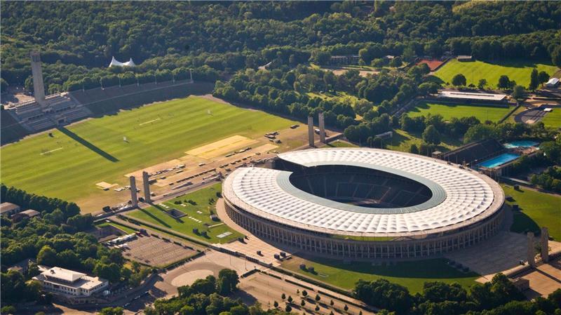 Ein Lostopf und Videobeweis: So läuft das Achtelfinale ab Im Olympiastadion findet am 23. Mai das Endspiel um den DFB-Pokal statt.