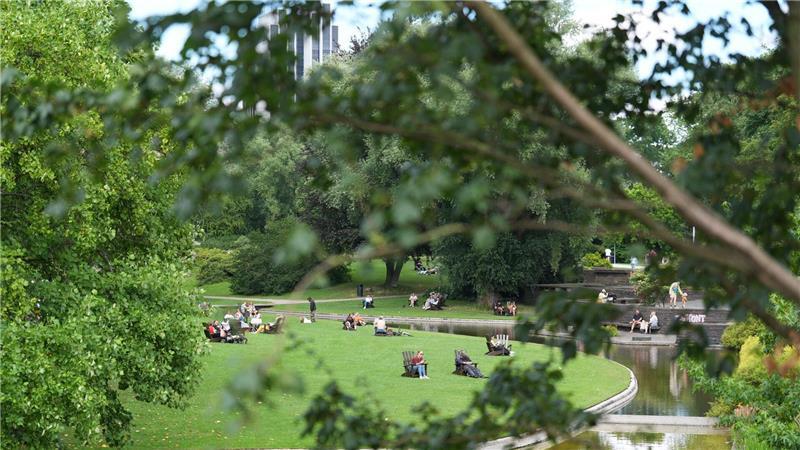 Im Park Planten un Blomen gibt es ab dem 1. Mai wieder reichlich Programm. (Archivbild)