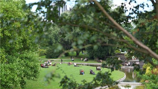 Im Park Planten un Blomen gibt es ab dem 1. Mai wieder reichlich Programm. (Archivbild)