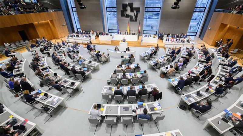 Rot-Grün will gegen sexualisierte Gewalt im Netz vorgehen Im Parlament sorgte der Antrag für eine hitzige Debatte. (Archivbild)