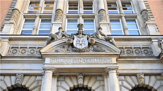 Im Prozess um Verstöße gegen die Russland-Sanktionen der EU will das Landgericht Hamburg am Dienstag ein Urteil verkünden. (Symbolbild)
