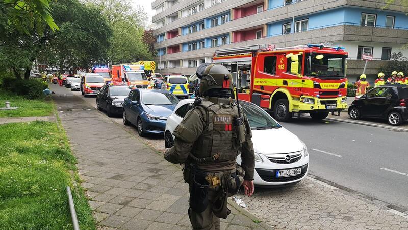 Im Prozess um die Explosion in einem Ratinger Hochhaus wurde das Urteil verkündet. Der Angeklagte wurde wegen versuchten Mordes zu lebenslanger Haft verurteilt.