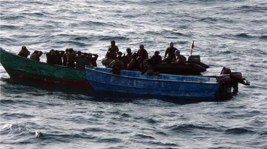 Im Rahmen der EU-Mission „Atalanta“ hat die französische Marine am 03.05.2009 vor der ostafrikanischen Küste elf mutmaßliche Piraten gefangen genommen.