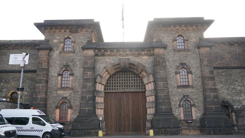Beim Sex mit Häftling gefilmt: Wärterin in England angeklagt Im September 2023 flüchtete ein Terrorverdächtiger spektakulär aus Wandsworth.