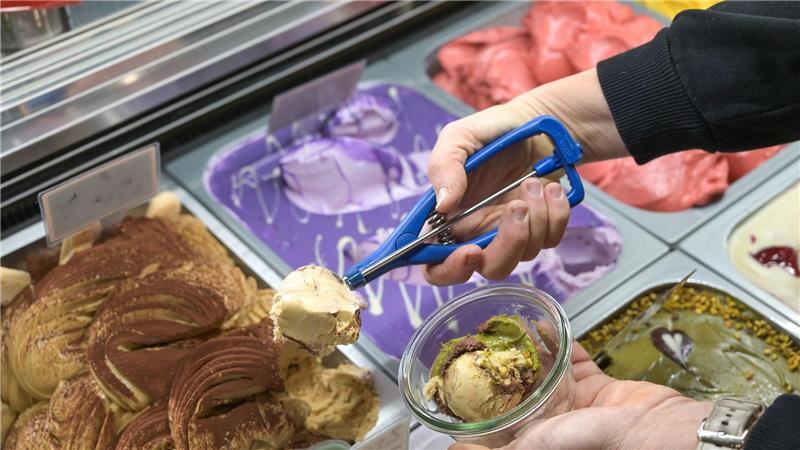 Im Sommer sind Sorbets und Fruchteissorten sehr beliebt. (Archibild)