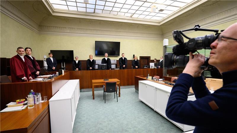 Verfassungsschutz: Russland setzt auf Wegwerf-Agenten Im Spionage-Prozess vor dem Berliner Kammergericht gegen den früheren BND-Mitarbeiter Carsten L. und seinen mutmaßlichen Komplizen, Arthur E., steht das Urteil noch aus. Die Bundesanwaltschaft wirft ihnen Landesverrat vor. (Archivfoto)