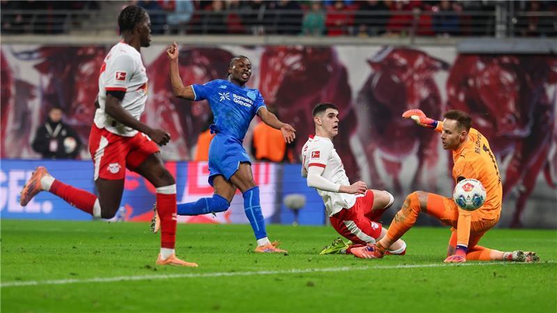 Im Spitzenspiel in Leipzig gab es viele Torszenen.