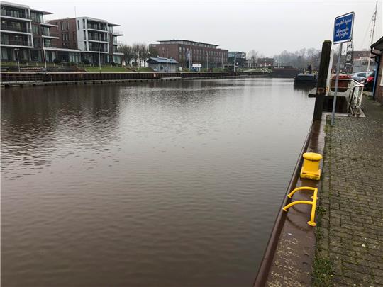 Im Stader Stadthafen liegt derzeit kein Schiff. Foto: Strüning