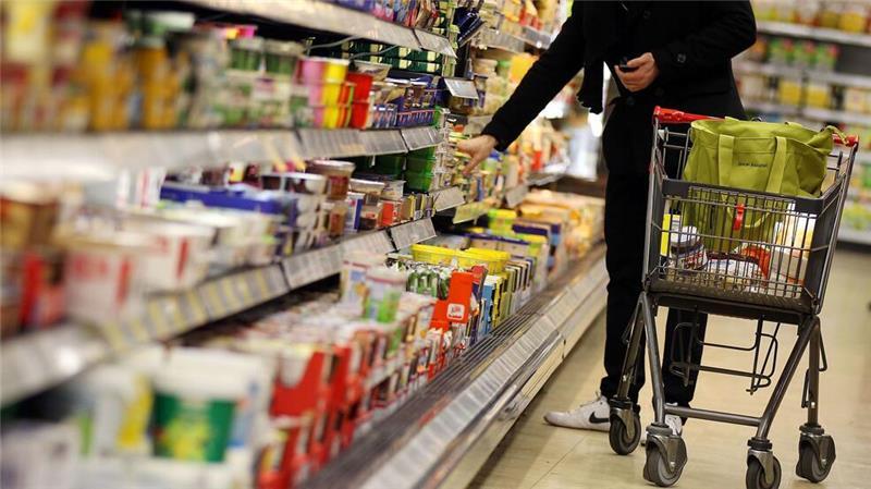 Im Supermarkt ist vieles teurer geworden. 