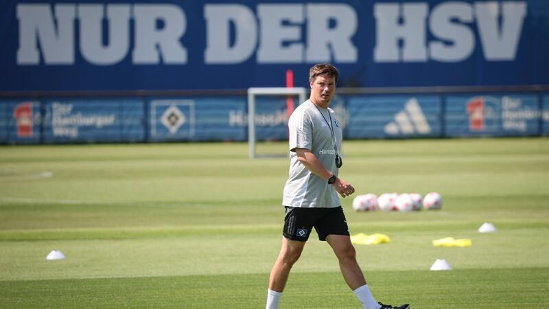 Im Training: HSV-Coach Merlin Polzin.