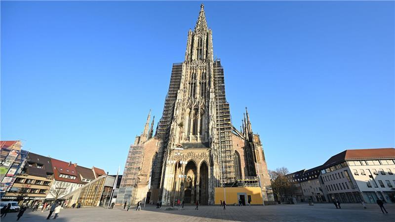 Coole Orte: Wo die Hitze ihre Macht verliert Im Ulmer Münster wird es der Pfarrerin zufolge „nie wärmer als 18 Grad Celsius“. (Archivbild)