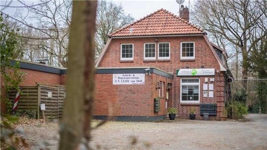 Im Vereinsheim des SV Lehe trainierte der Reichsbürger bis zu seiner Suspendierung im März regelmäßig. Am 17. März löste der Verein seine Mitgliedschaft auf.