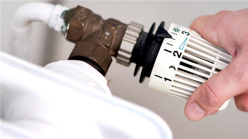 Im Vergleich zu manch anderen Ländern soll das Plus bei den Heizkosten in Niedersachsen und Bremen moderat ausfallen. (Symbolbild)